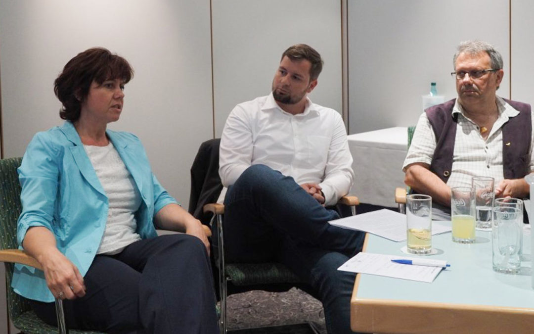 Podiumsdiskussion zur Rechtsstellung der Angehörigen von Tötungsdelikten